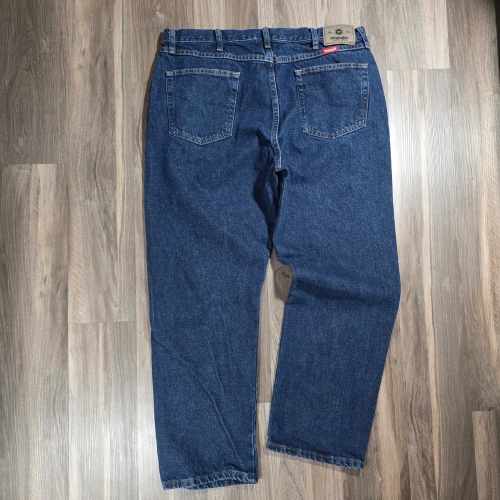 Wrangler Mens Regular Fit Jeans Dark Wash‎ Indigo 100% Cotton 40x30 96501MR - Picture 2 of 9